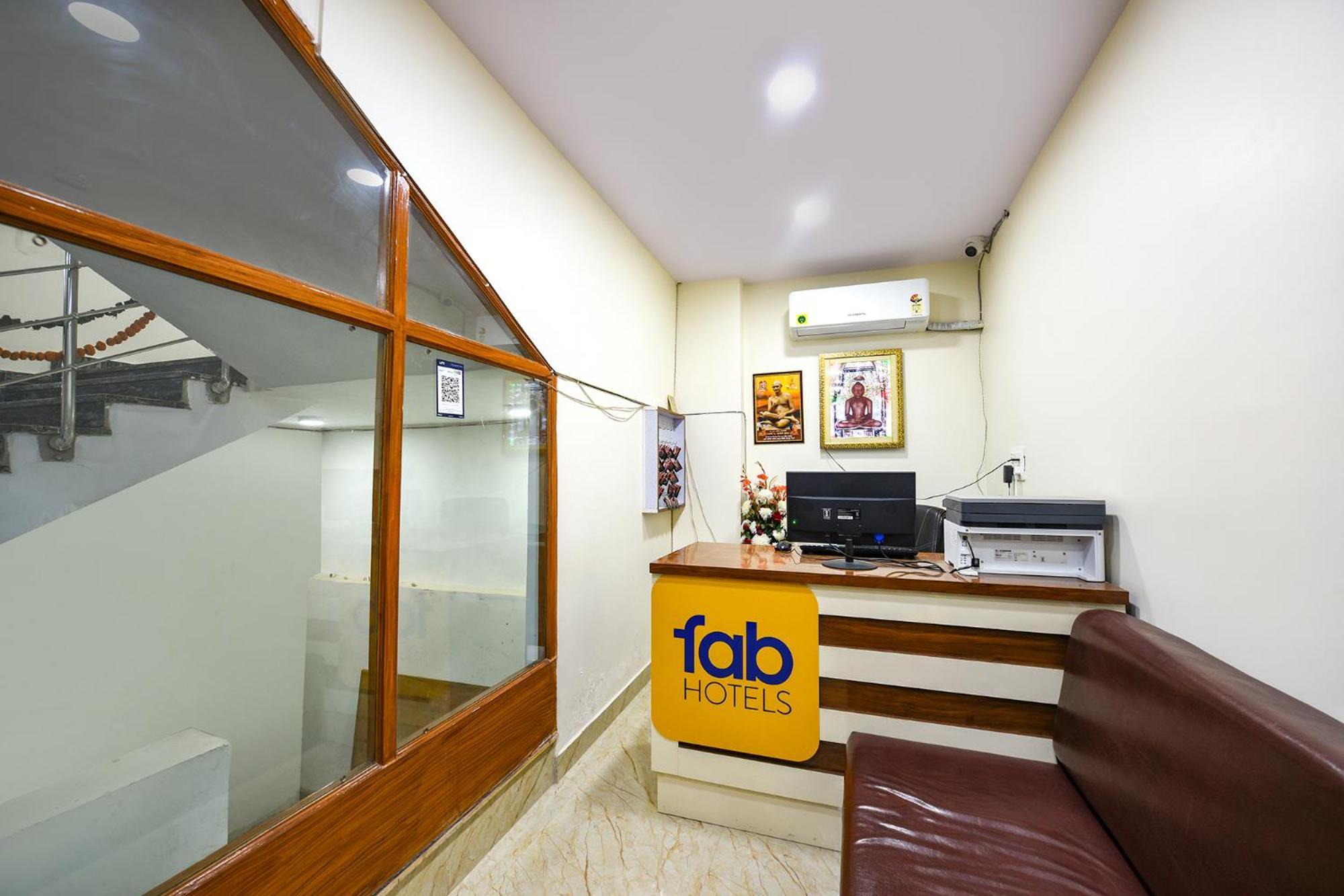Fabhotel Mona International New Delhi Ngoại thất bức ảnh