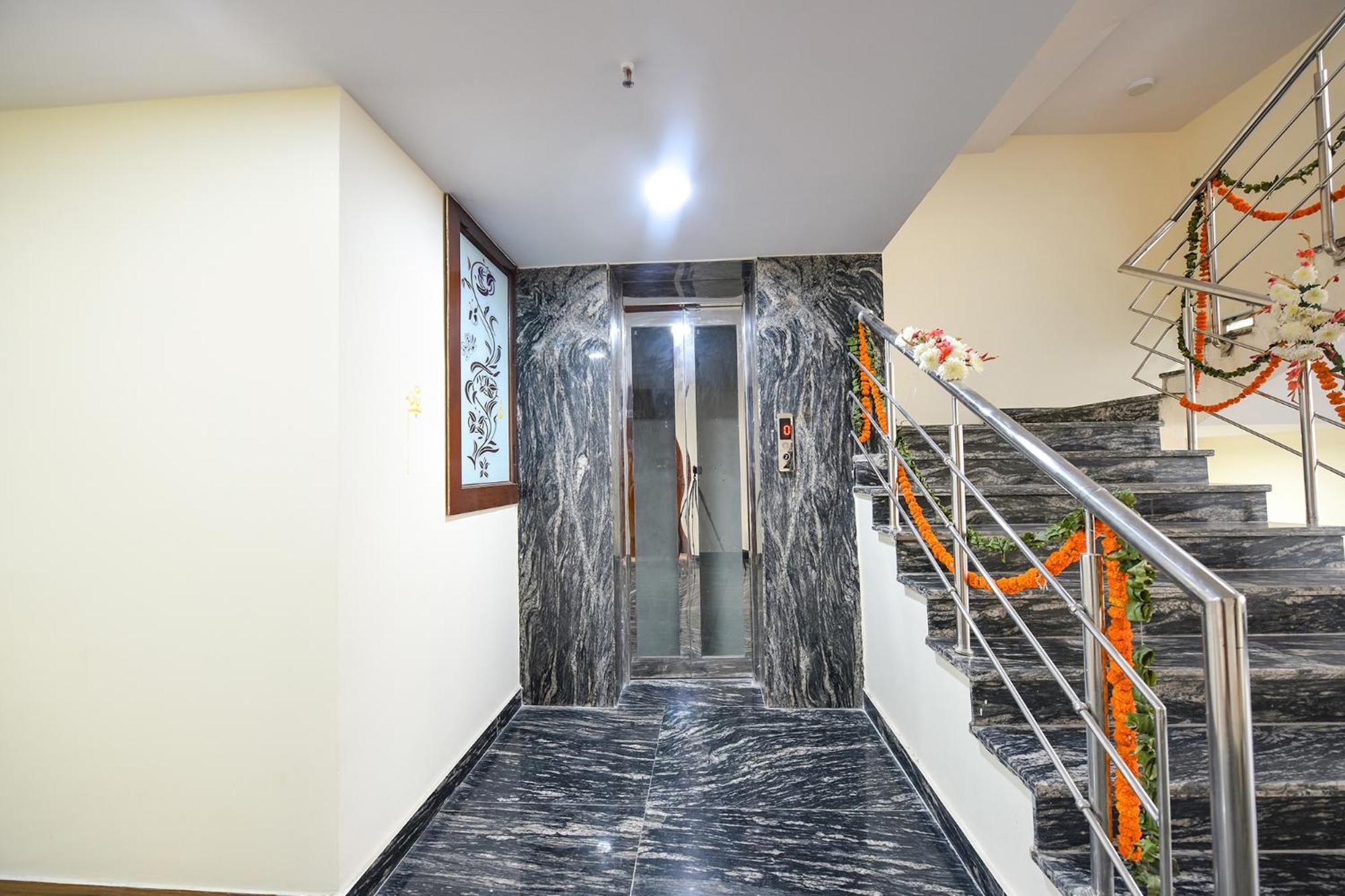 Fabhotel Mona International New Delhi Ngoại thất bức ảnh