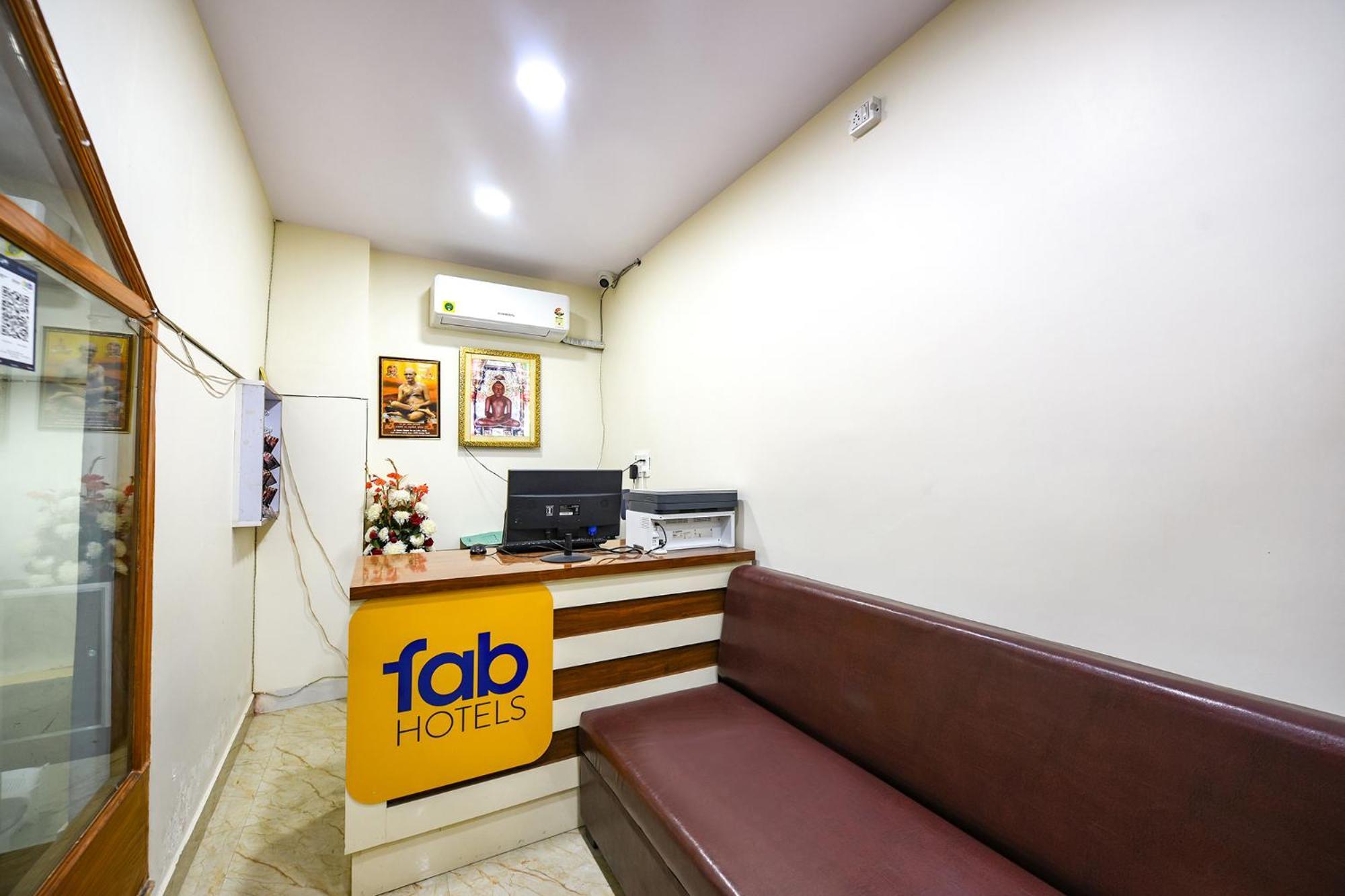 Fabhotel Mona International New Delhi Ngoại thất bức ảnh